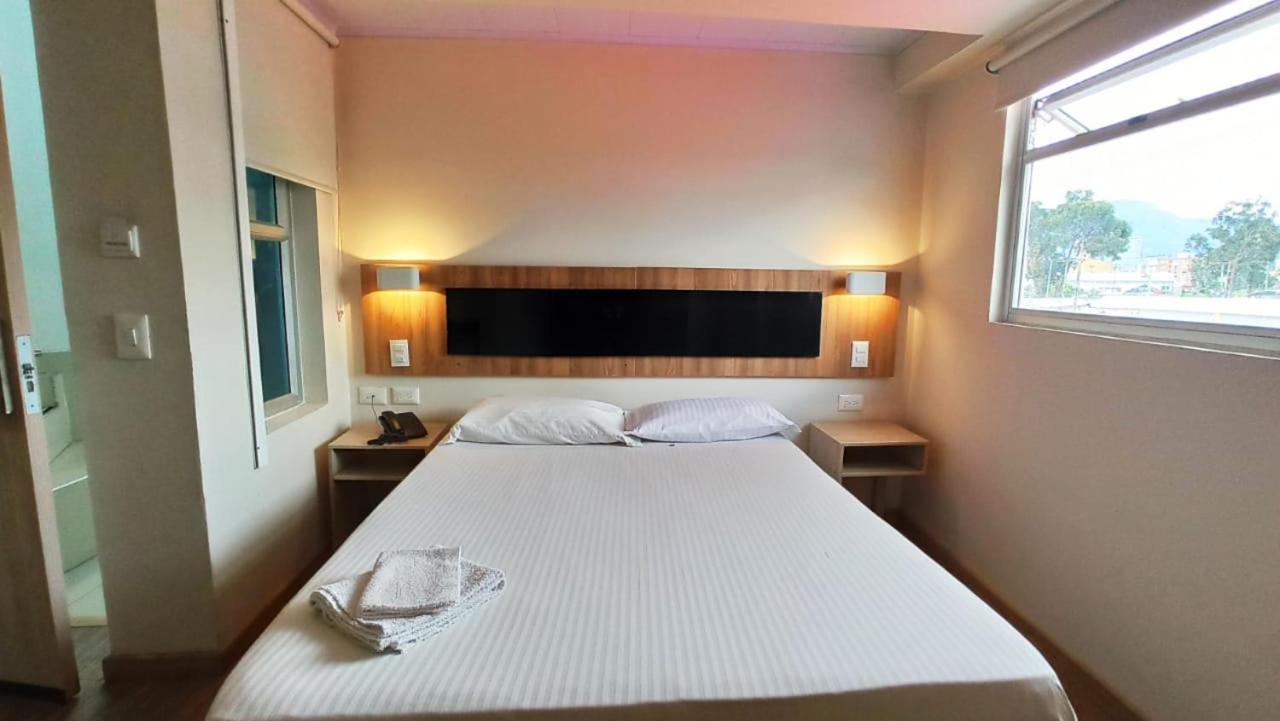 Embajada 3*