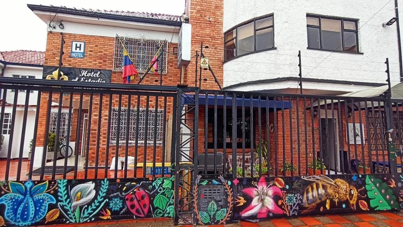 Estadio 63 3*