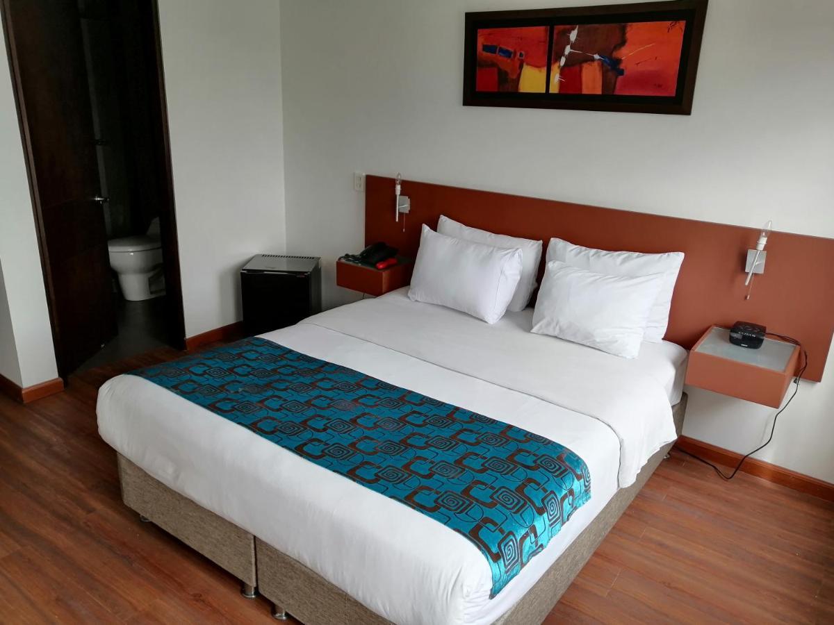 Charlotte Plaza 26 3*