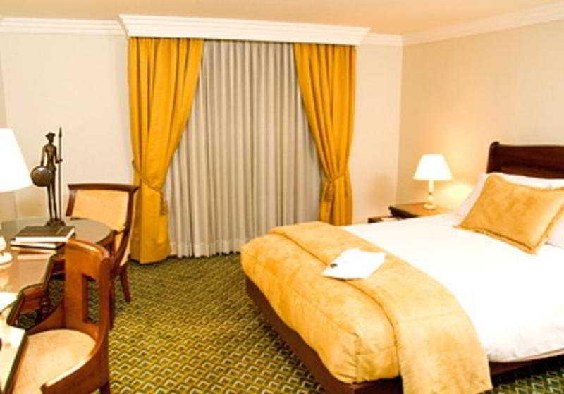 Hotel Embassy Park 4*