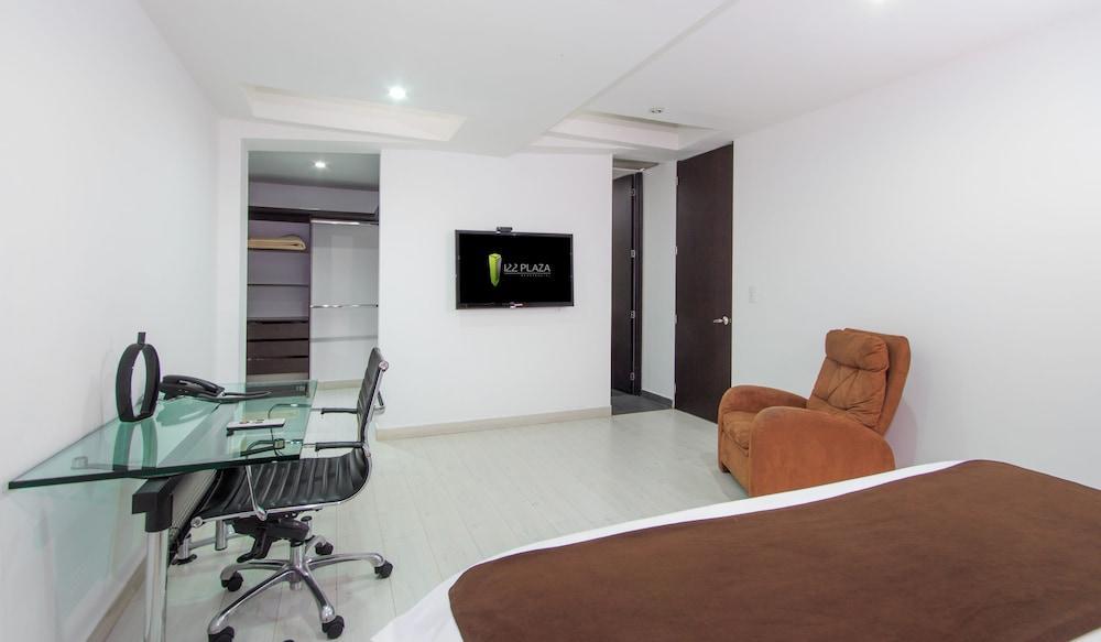 122 Plaza 3*