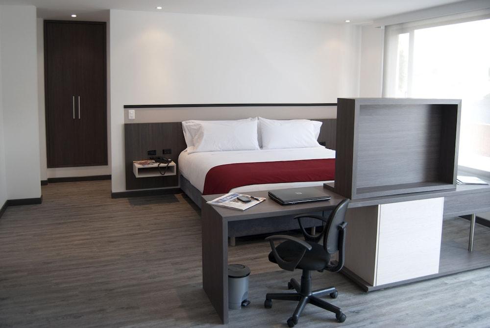 Western Calleja 4*