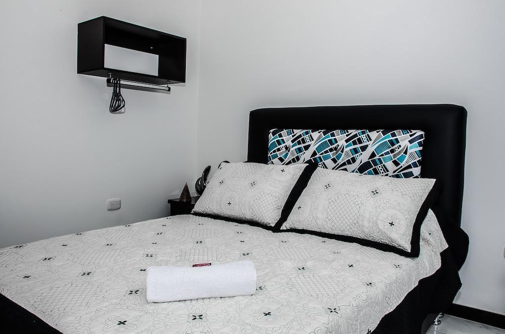 Ayenda 1077 Hills Hotel 2*