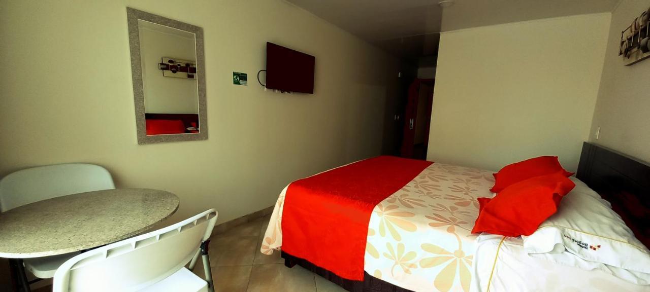 Chico Zona Rosa 3*