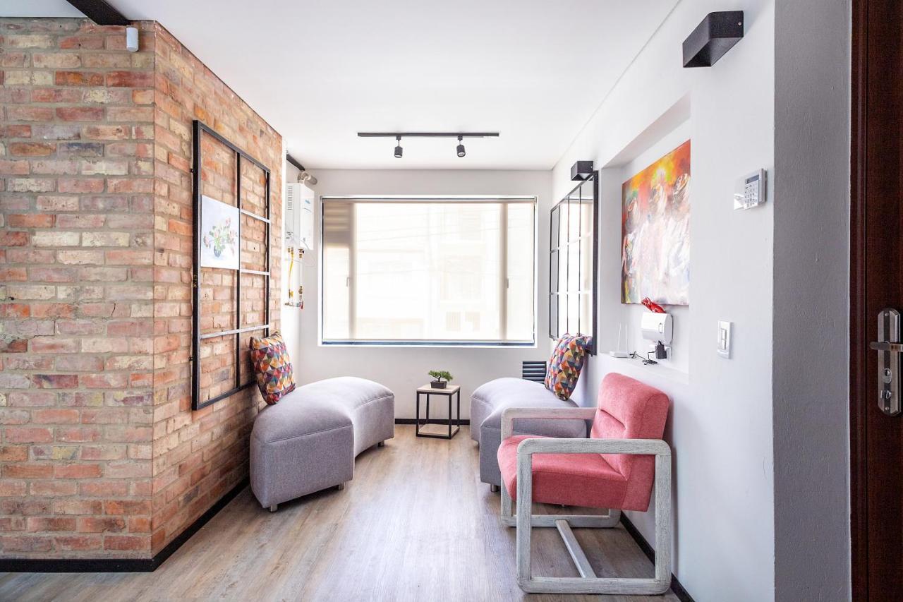 New Cozy 2 Bed 2 Bath In Central Location!