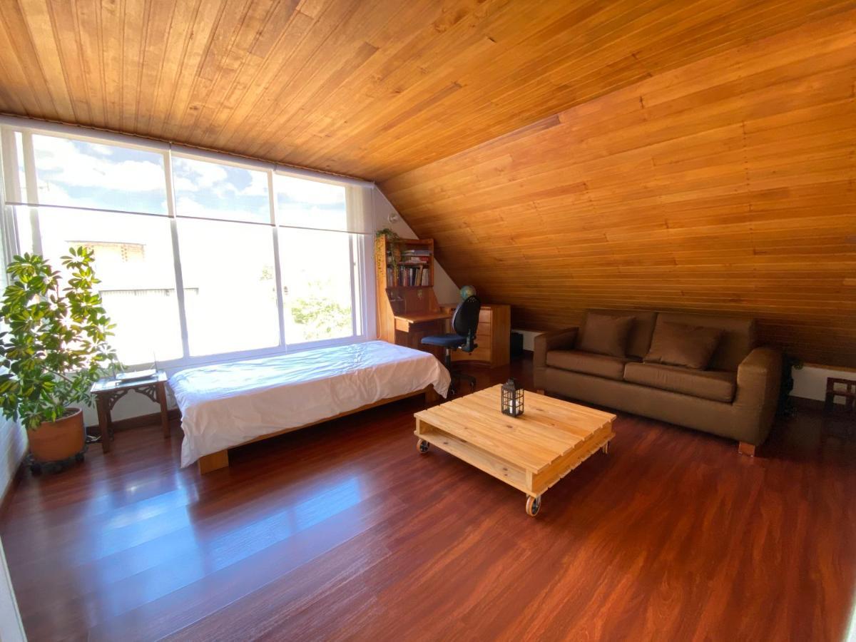 Belmira House Cedritos Habitación en casa particular Bogotá