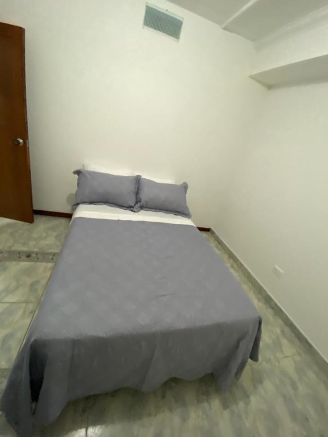 Casa Santa Ana Cedritos Hotel *