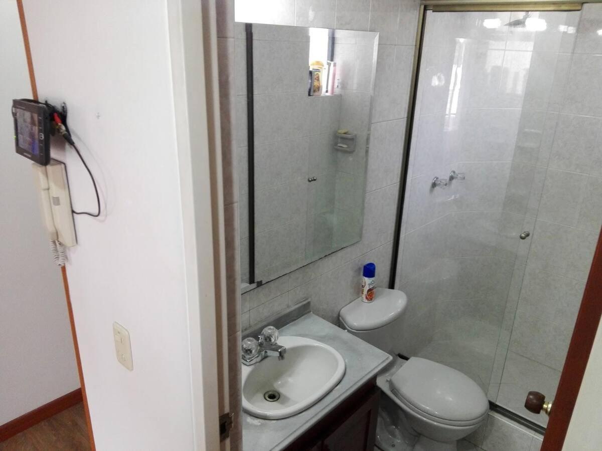 Habitación En Modelia * Bogotá
