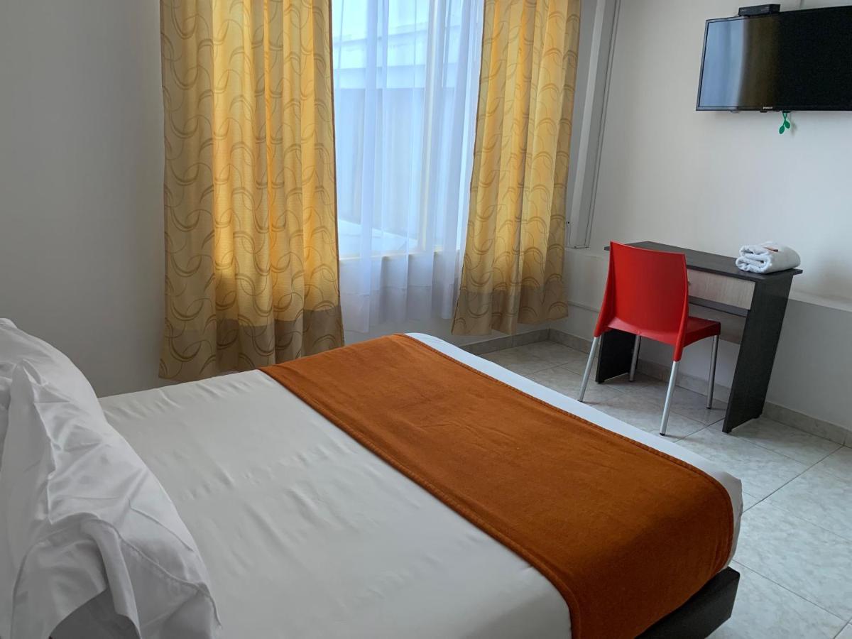Hotel Pasajero Suites, Corferias 3*