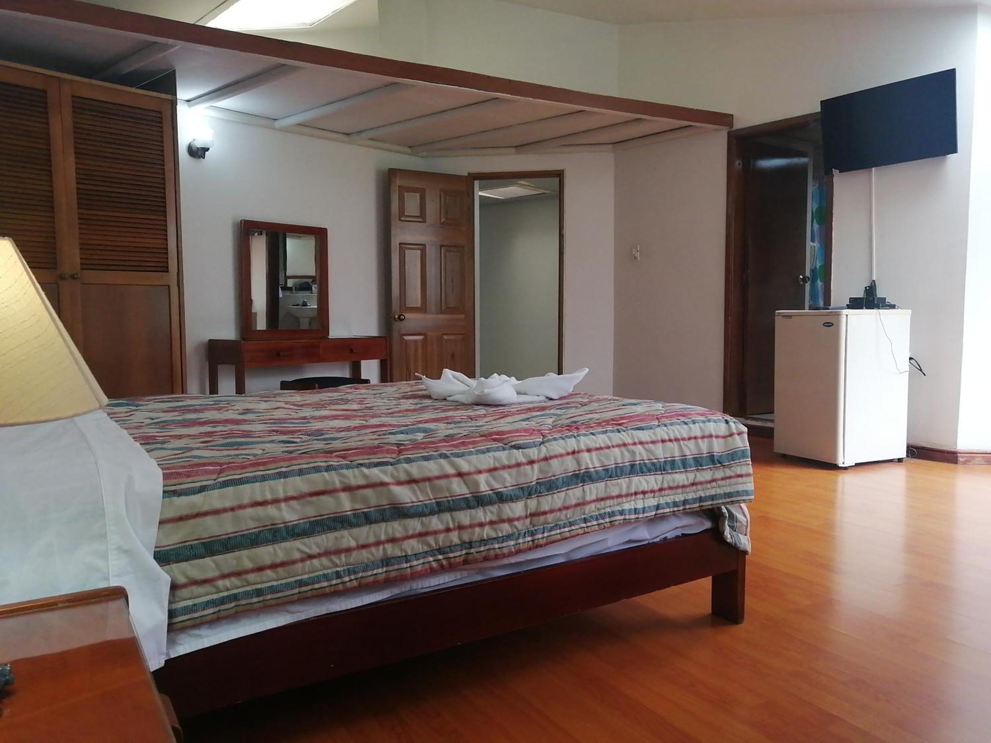 Santa Monica Hotel 3*