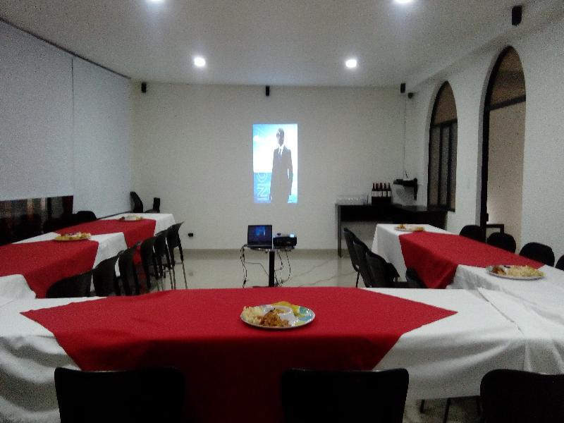 Ag Boutique 3*