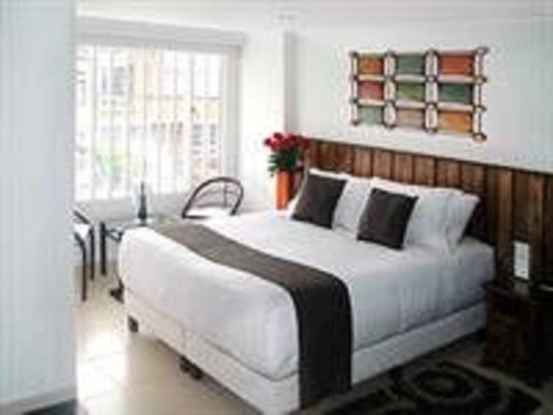 Boutique Embajada De La Feria Hotel