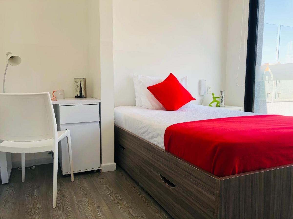 Esstudia 17-4 Hotel