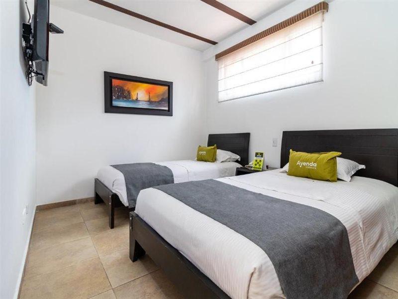 Hotel Ayenda 1087 La Estacion 3*