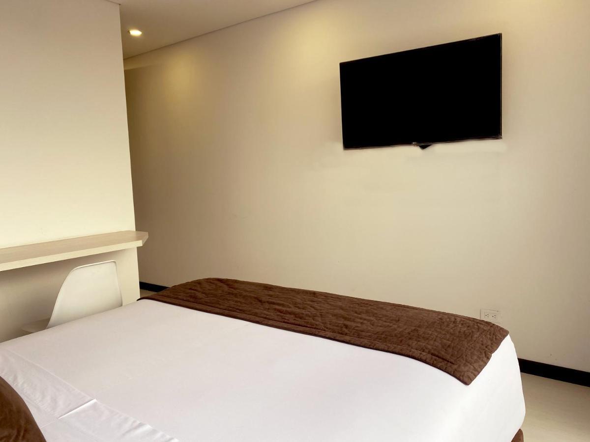 Regency Boutique La Feria