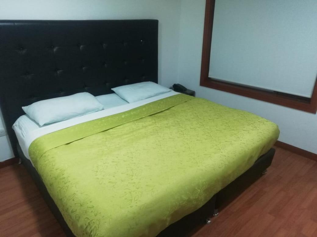 Hotel Embassy On Holidays *