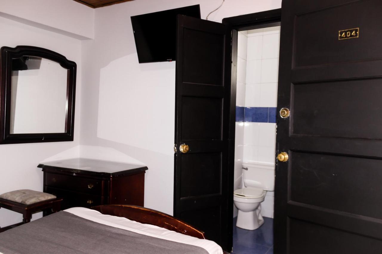 Hotel Cerros De