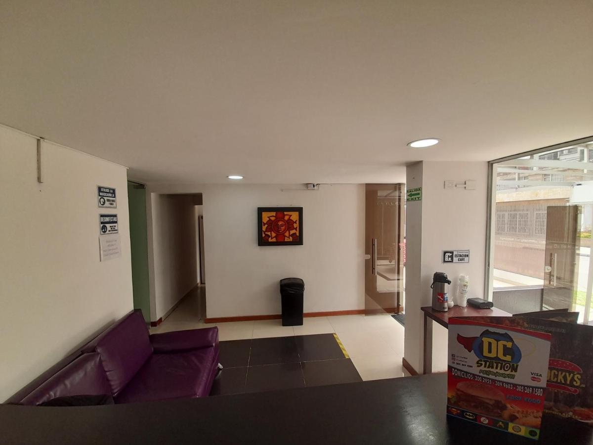 Hotel Embassy On Holidays *