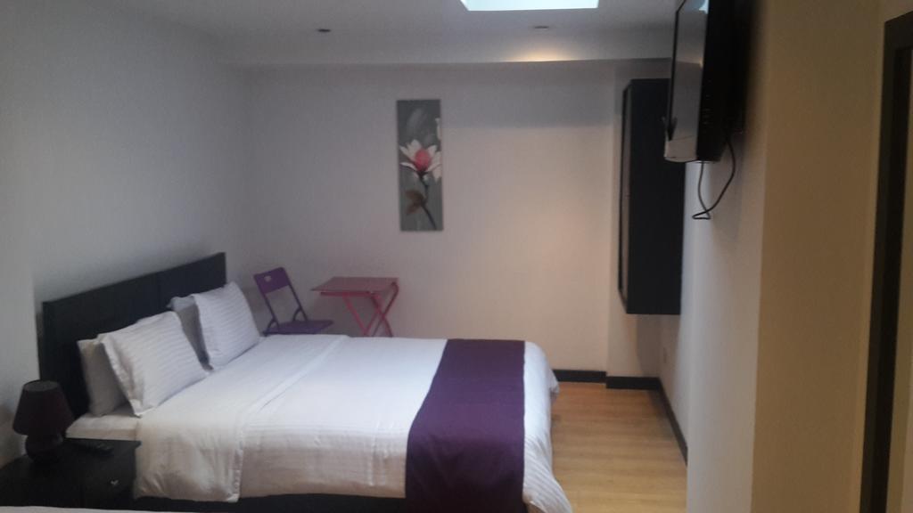 Hotel Expohotel 3*