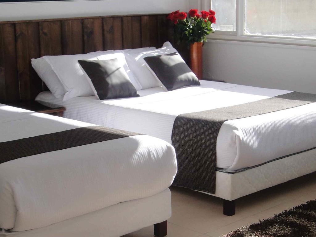 Boutique Embajada De La Feria Hotel