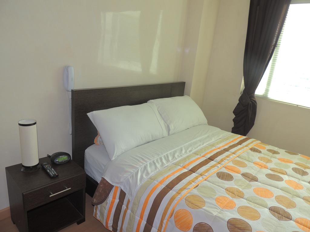 Hotel Titan & Bogota