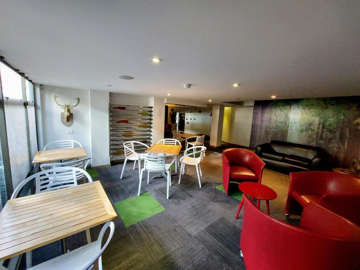Viaggio Teleport Hotel