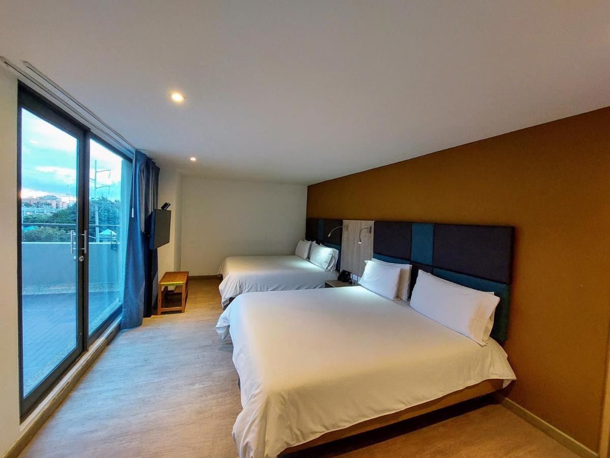 Viaggio Teleport Hotel