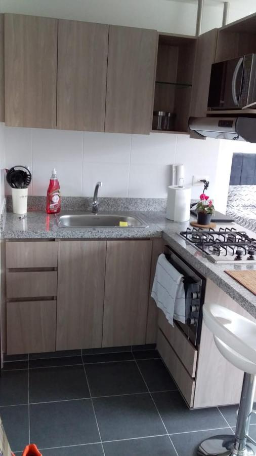 Nuevo Y Moderno Apartestudio Totalmente Amoblado Excelente Iluminación *