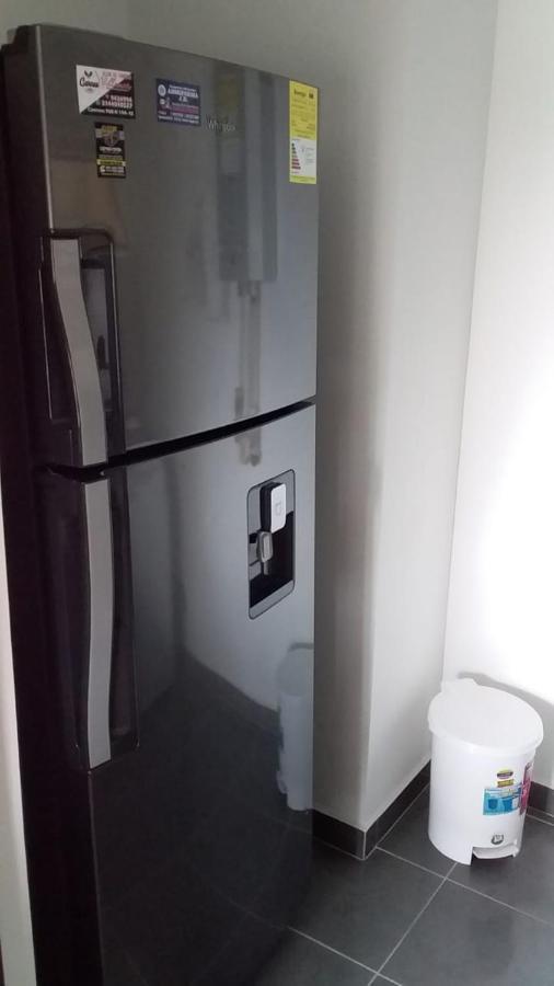 Nuevo Y Moderno Apartestudio Totalmente Amoblado Excelente Iluminación Bogotá
