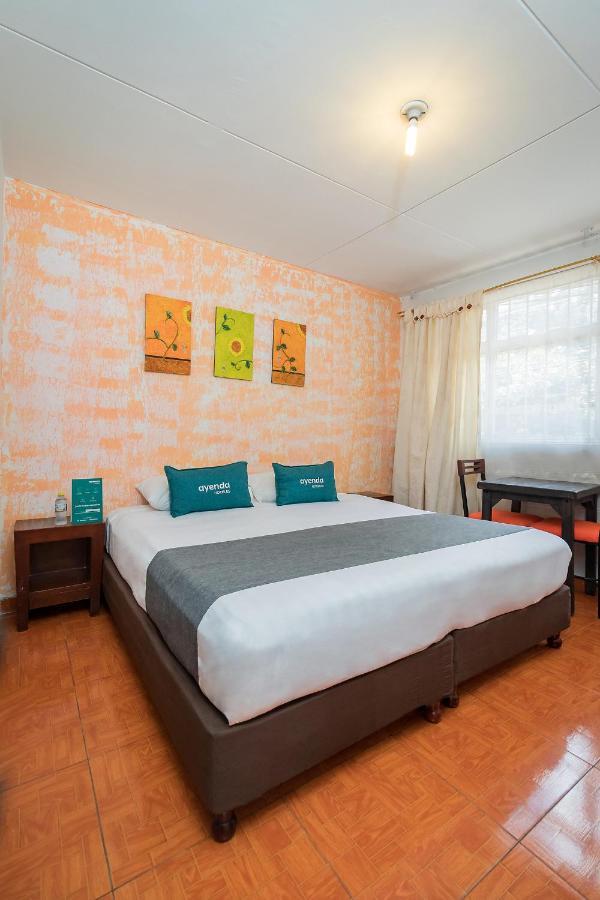 Ayenda Casa Maconglo - Hotel1022 Bogotá
