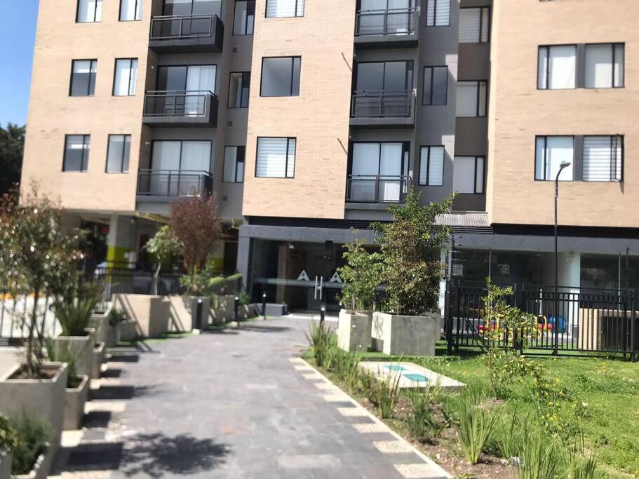 Apartamento Confortable Apto 10 Min Del Aeropuerto Parq Gratis *