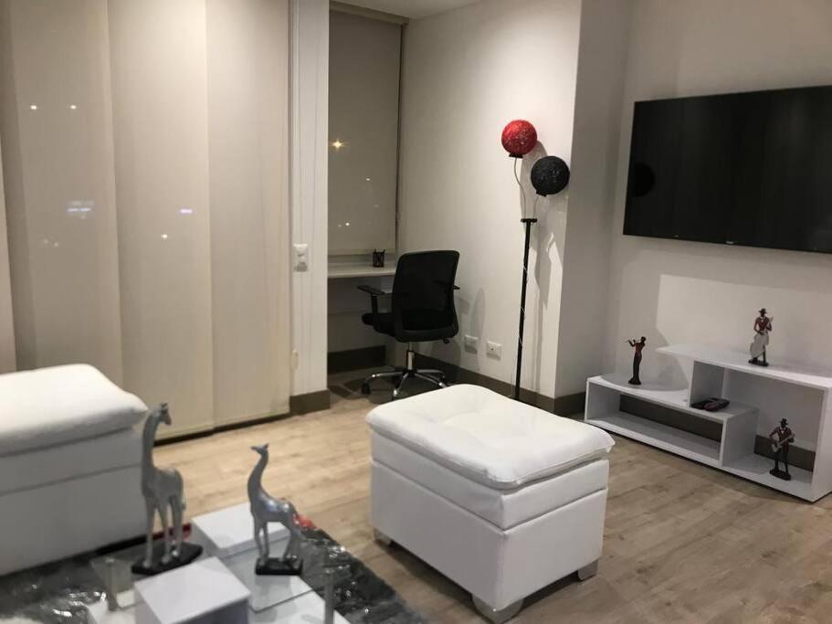 Apartamento Confortable Apto 10 Min Del Aeropuerto Parq Gratis *