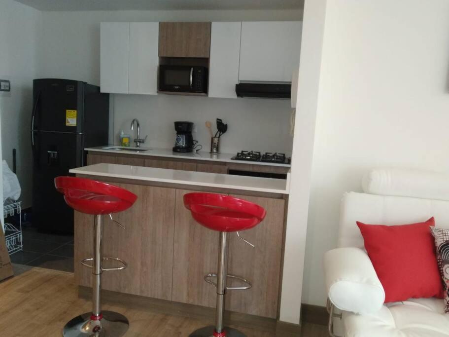Apartamento Confortable Apto 10 Min Del Aeropuerto Parq Gratis