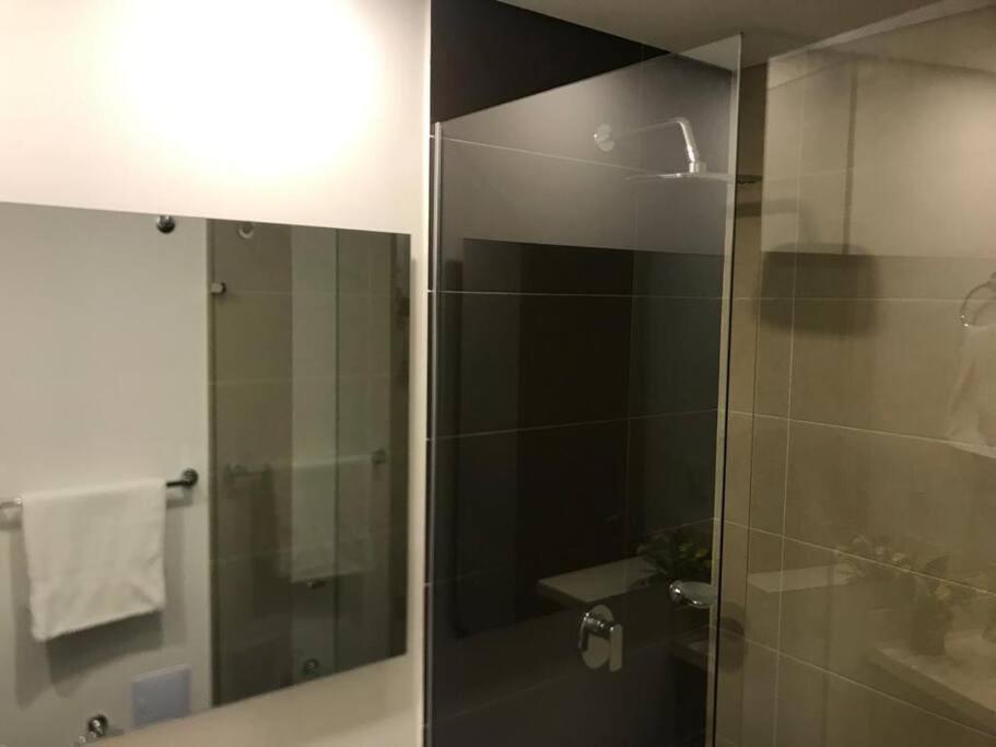 Apartamento Confortable Apto 10 Min Del Aeropuerto Parq Gratis
