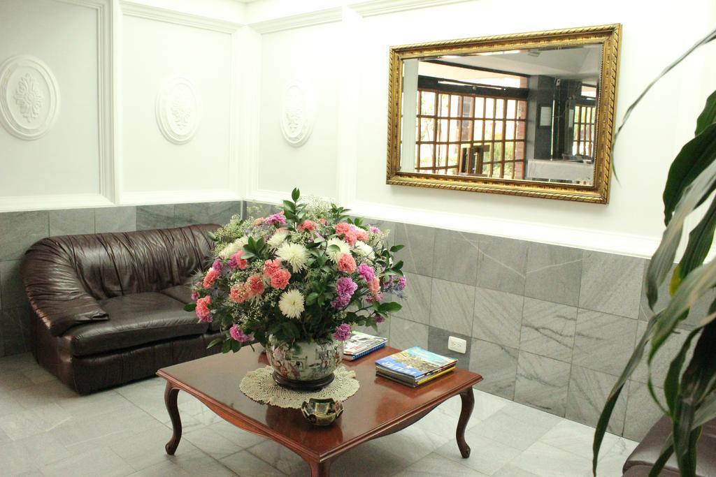 Apartahotel Real 85
