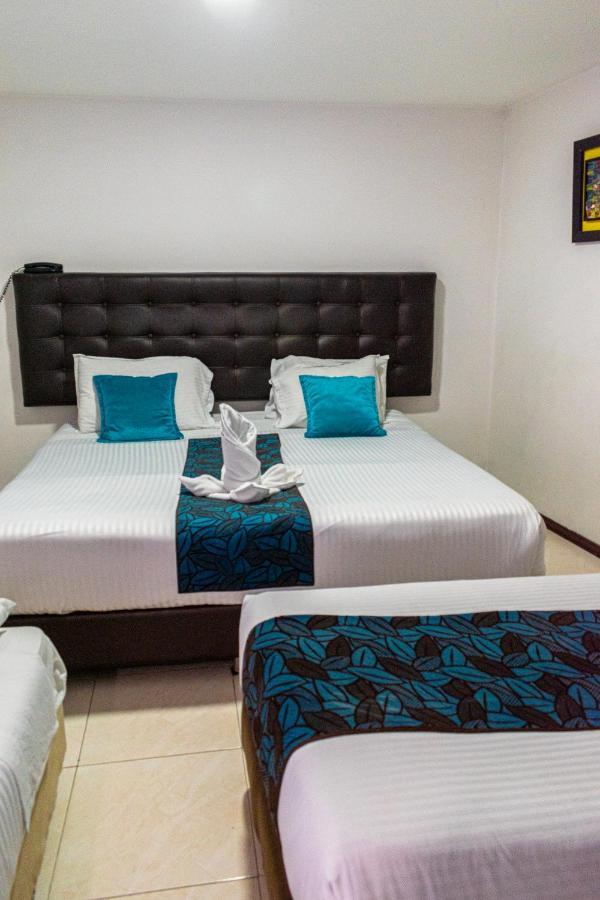 Hotel House A 5 Min De La Embajada Americana 3*