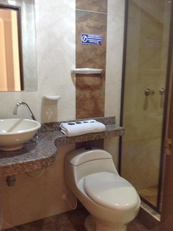 Hotel Castellana 3*