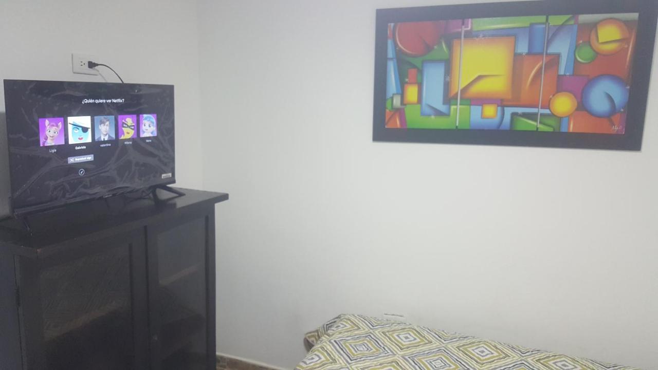 Cerca Club Militar Corferias, Embajada Americana 501 Apartamento Bogotá
