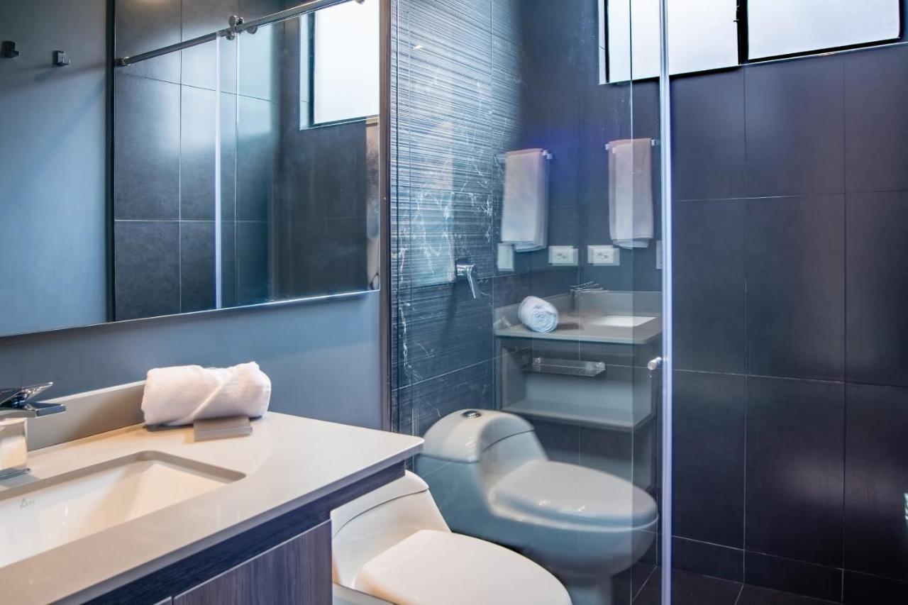 Modern 2br In Luxury Building *