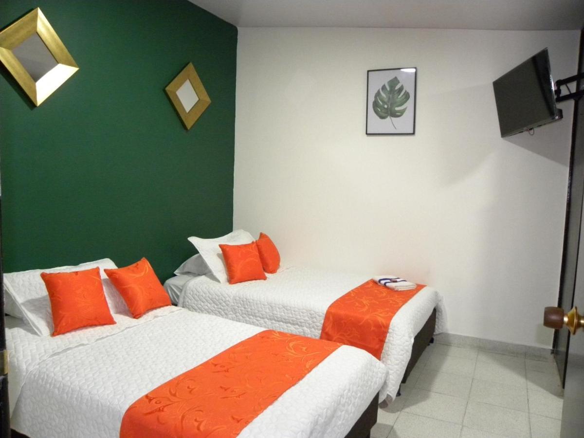 Pensión Casa Hotel Consul Travel