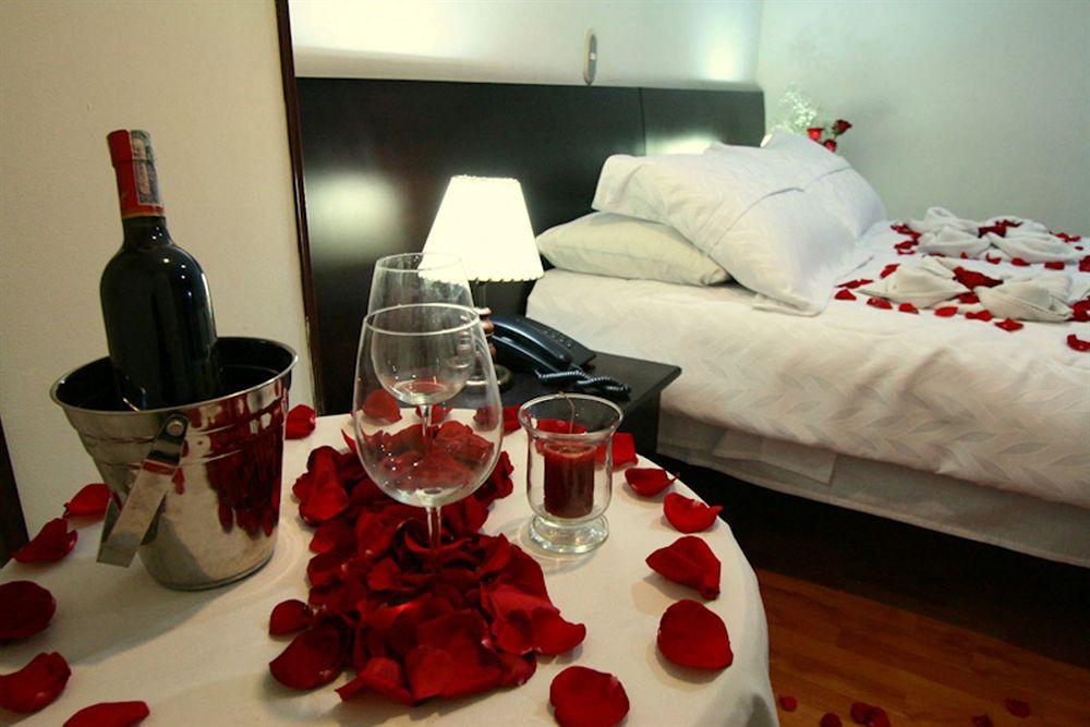Hotel Ferrovial Corferias 3*