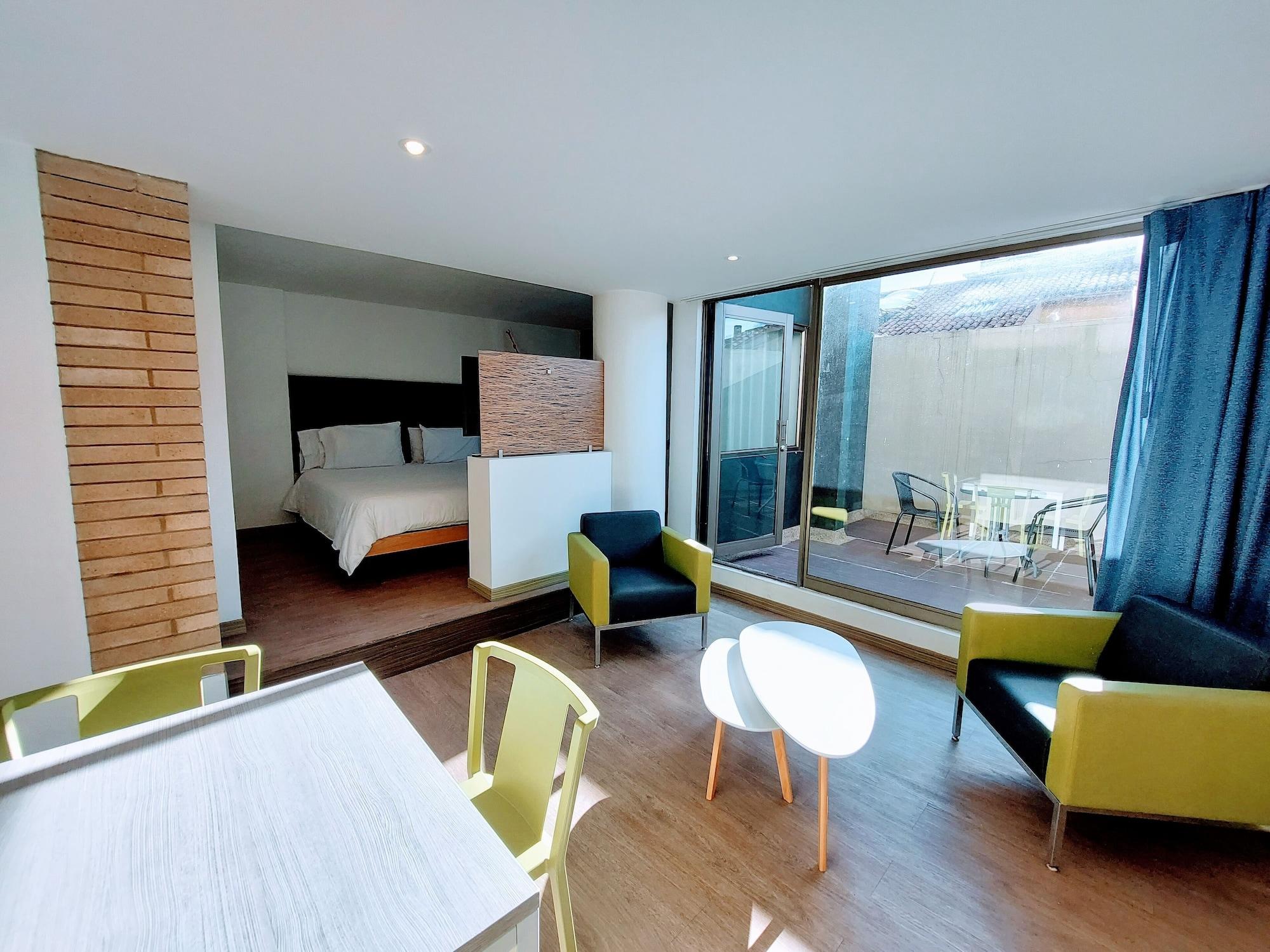 Viaggio Teleport Hotel