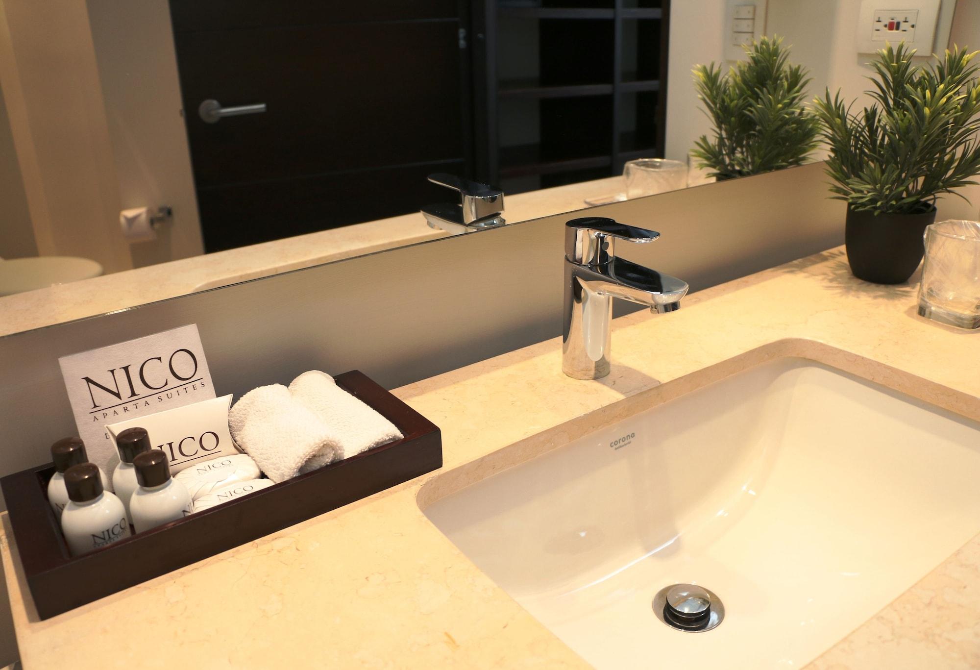 Nico Apartasuites Hotel 4*