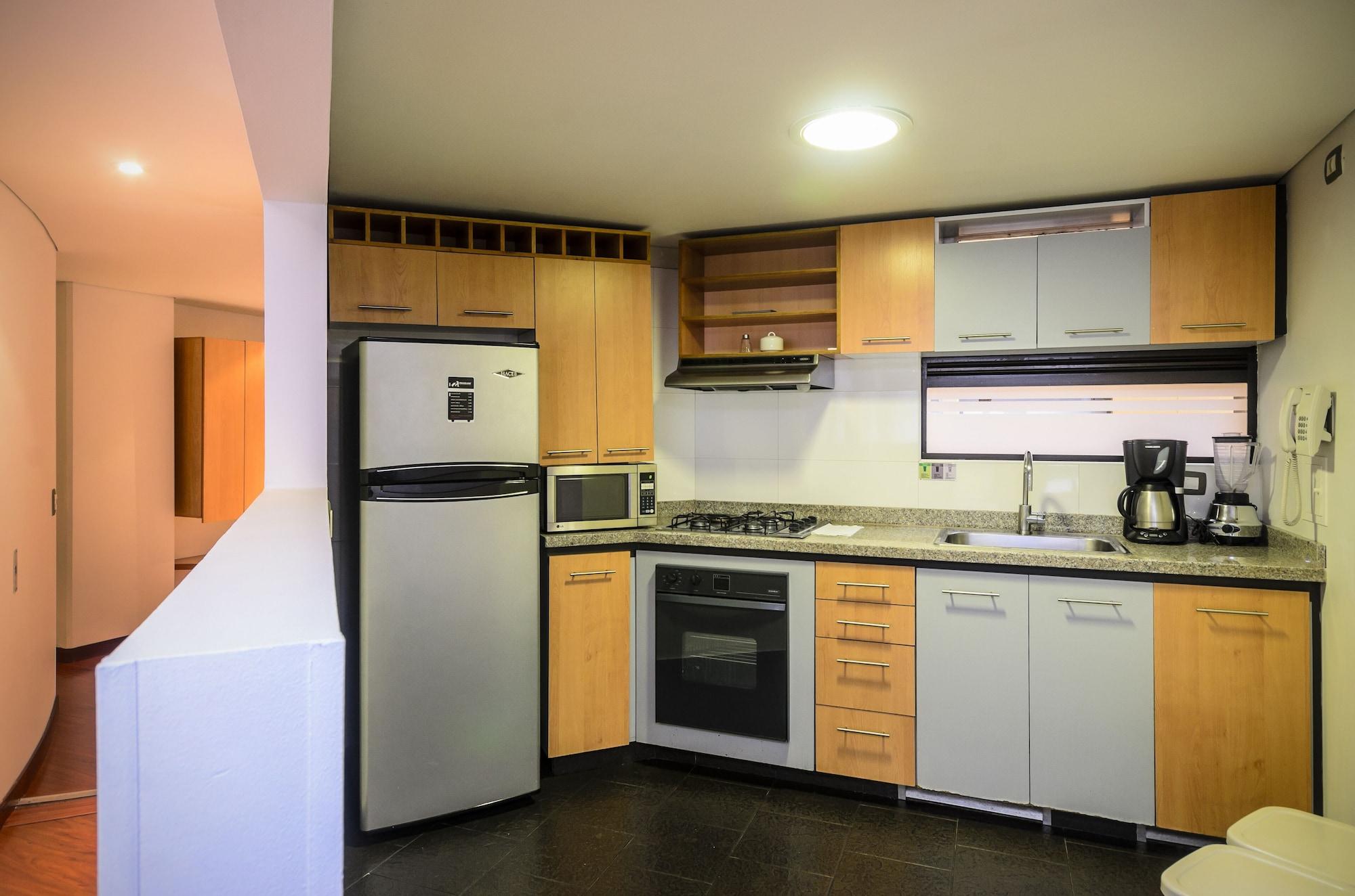 Travelers Obelisco Apartahotel 4*