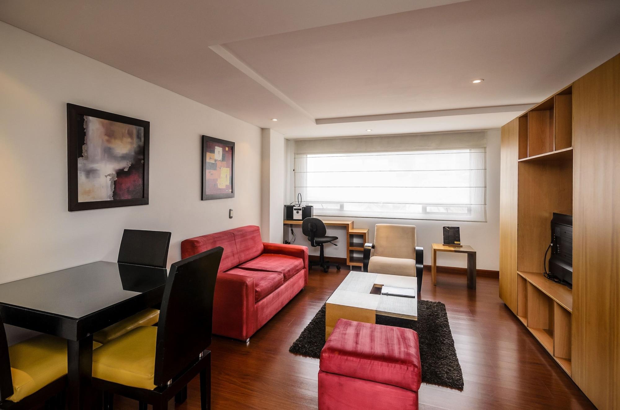Travelers Obelisco Apartahotel Bogotá