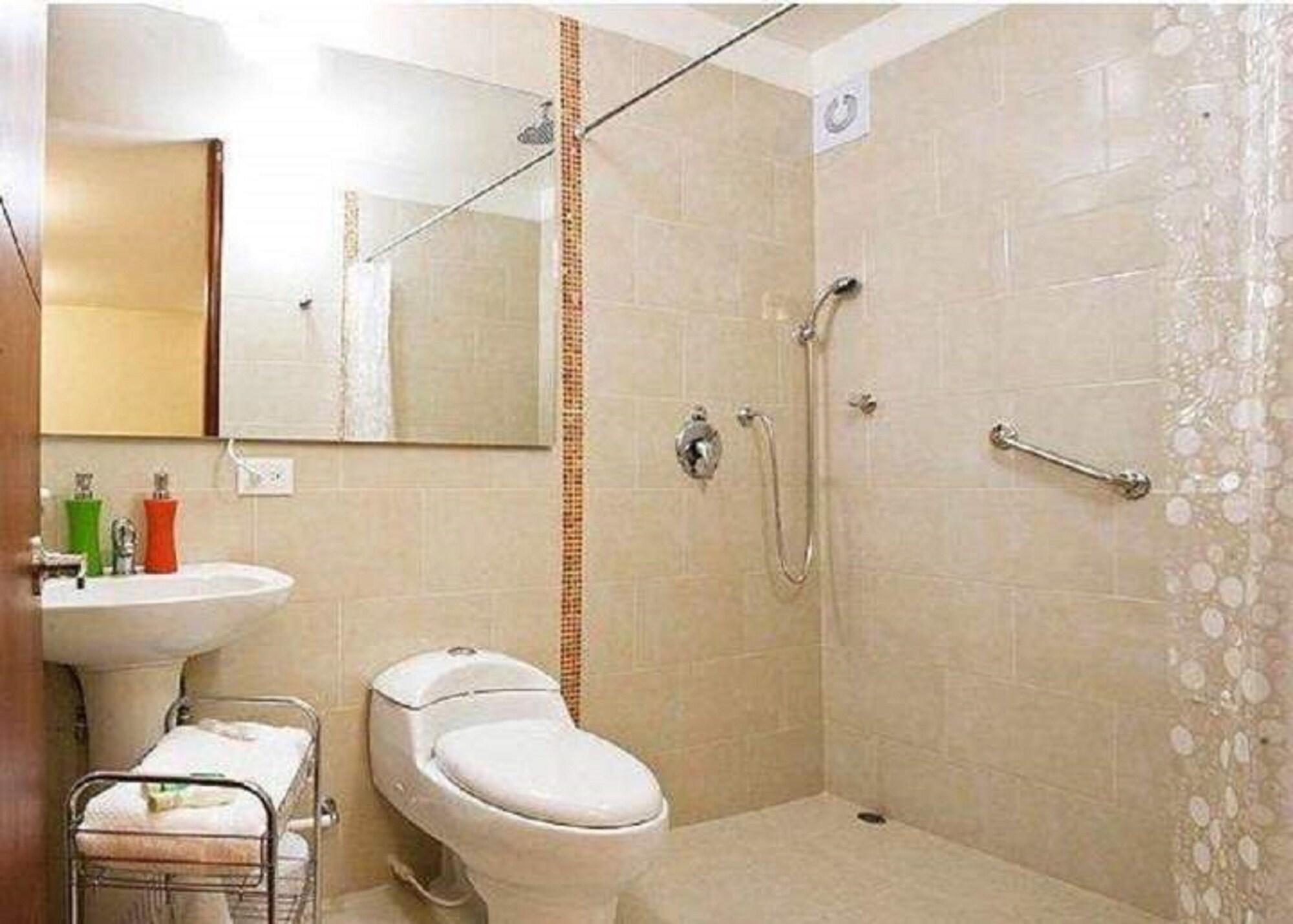 Cm House - Moreno Hotel