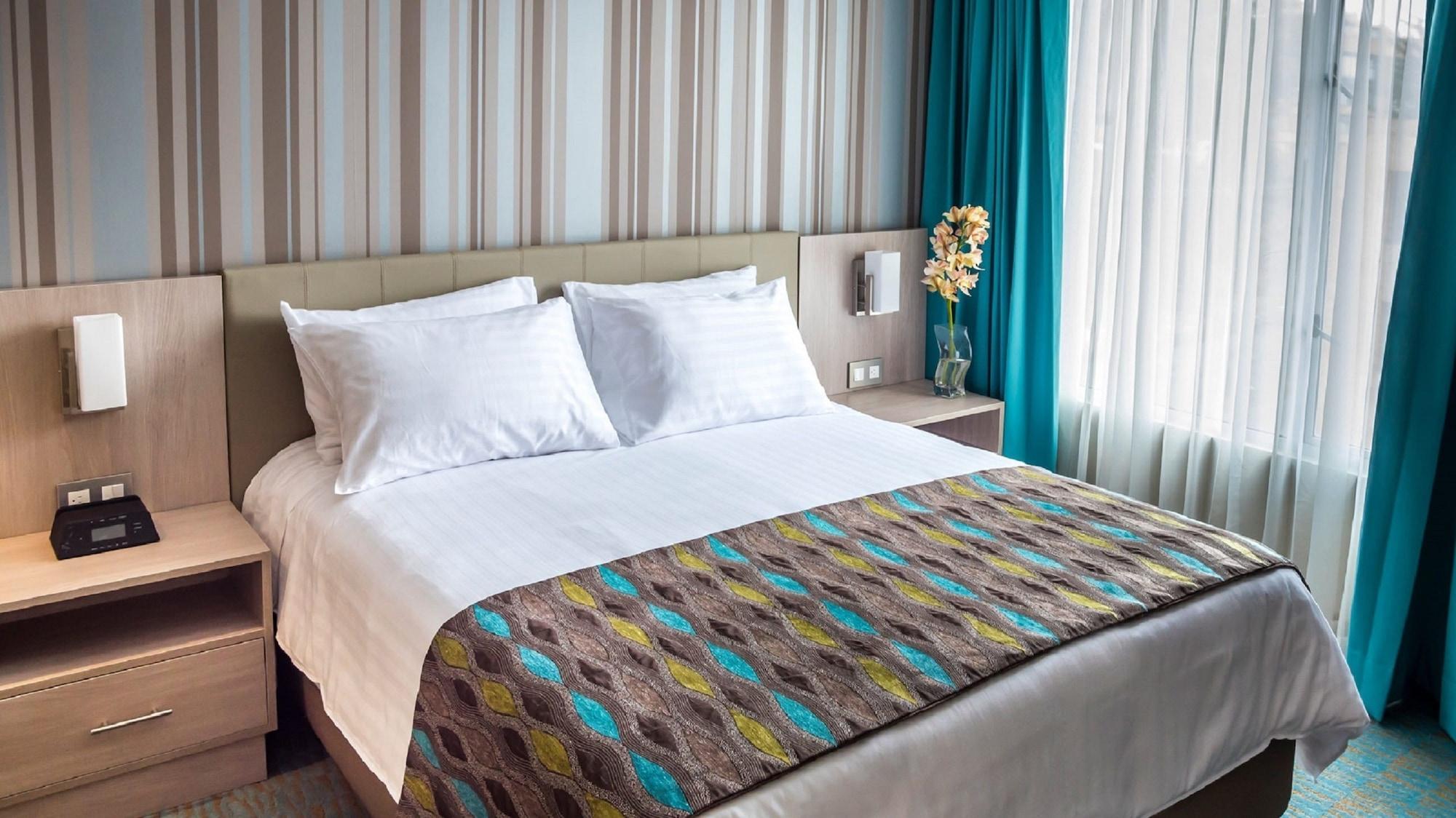 Apartahotel Plaza 4*