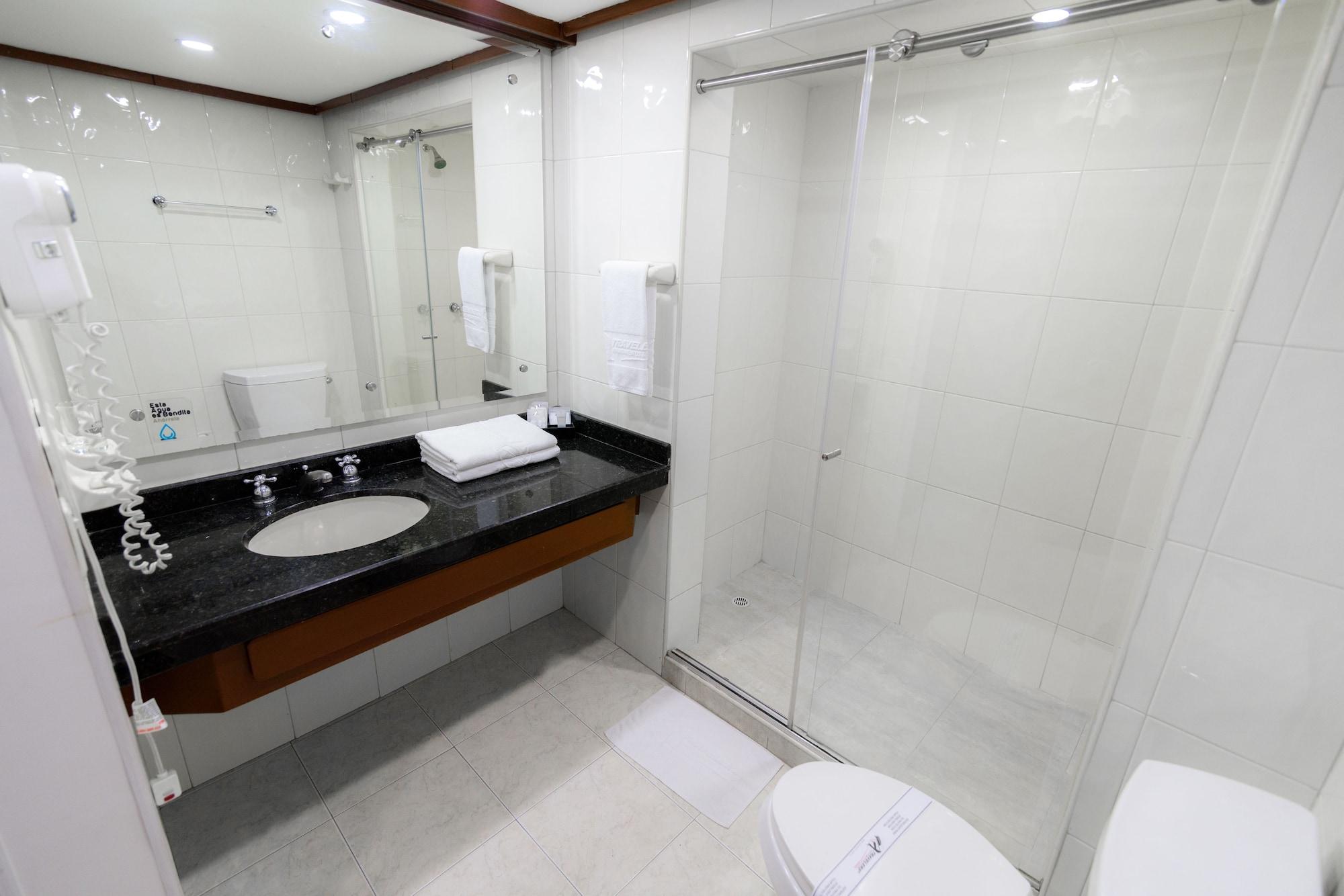 Hotel Travelers Y Condominioplenitud
