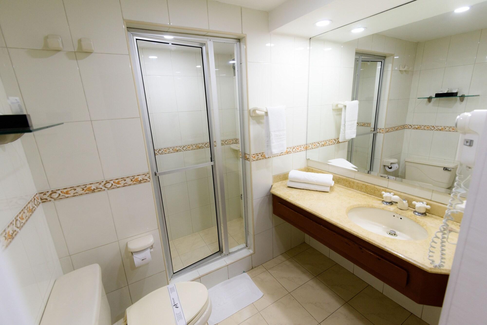 Travelers Y Condominioplenitud 3* Bogotá