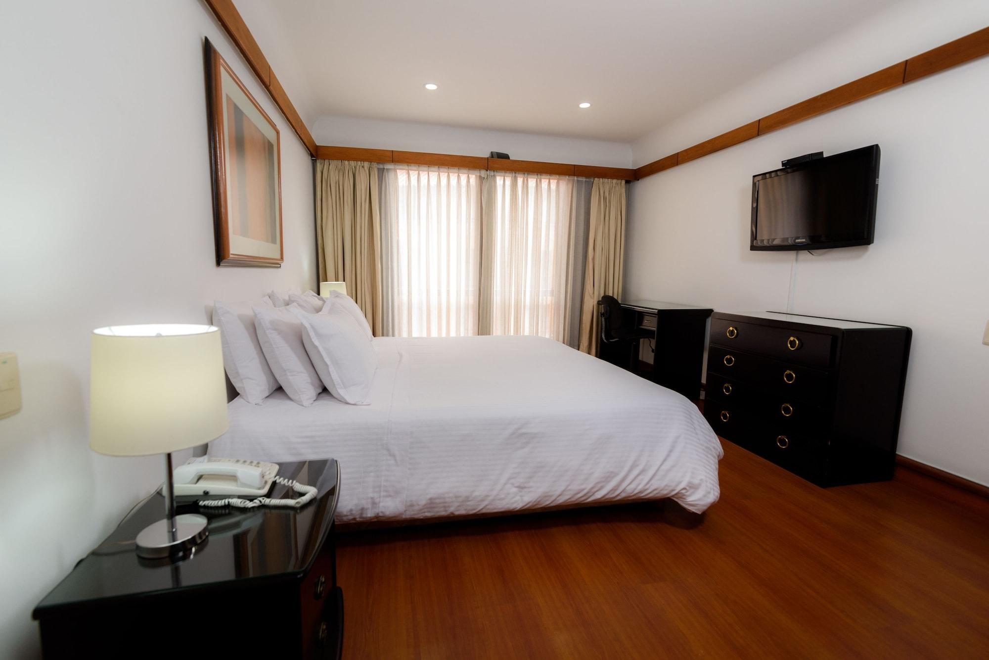Travelers Y Condominioplenitud Hotel 3*